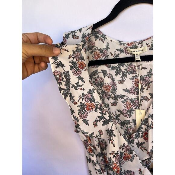 Max Studio Women’s Floral V-Neck Ruffle Sleeveless Surplice Top Tie Blouse M NWT - Picture 5 of 15